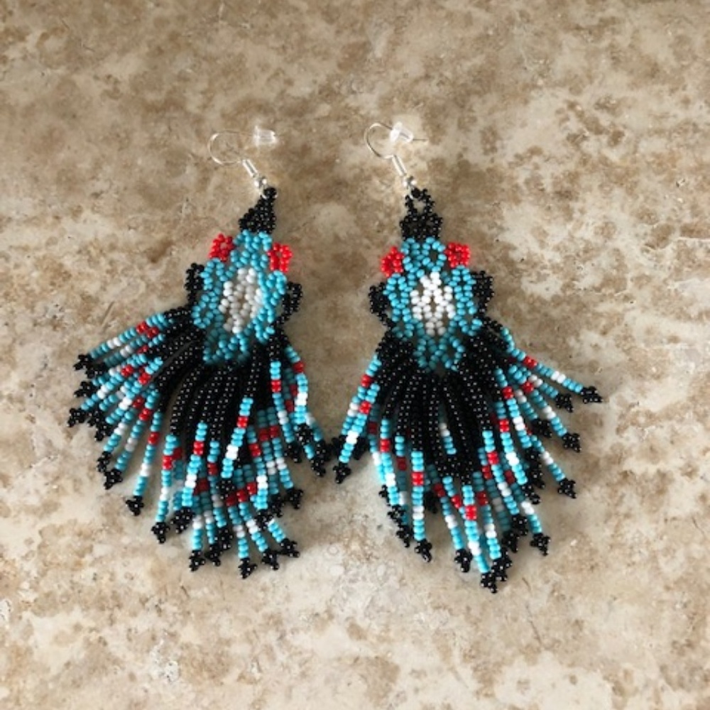 🧜🏼‍♀️🚨Blue & Black Seed Bead Earrings
